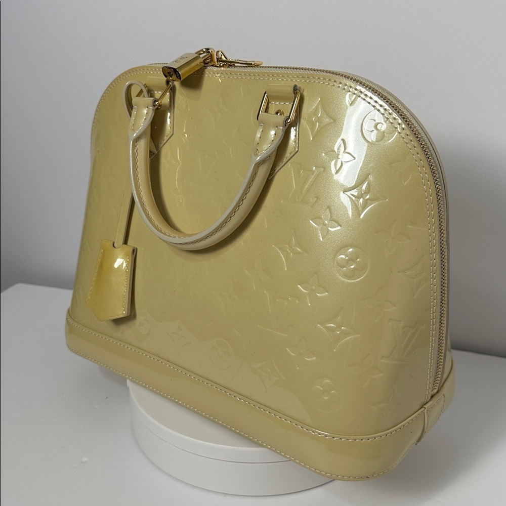 💯 Authentic Louis Vuitton  Alma Vernis handbag w/Free Authentic Burberry wallet🍀 - Picture 17 of 17